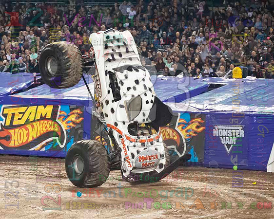 2014-01-25 MONSTER JAM® @ Anaheim #2 Angel Stadium