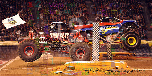 Superman driven by Chad Fortune vs. Time Flys driven by Kelvin Ramer