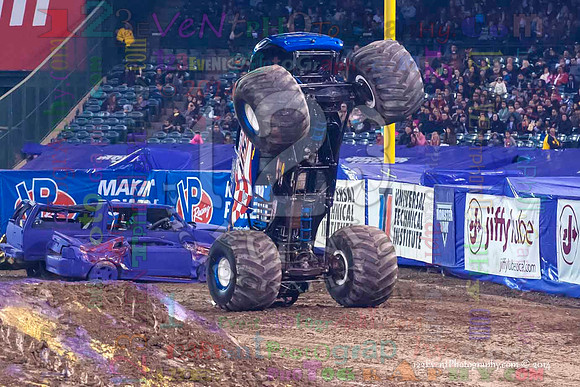 2014-01-11 MONSTER JAM® @ Anaheim Angel Stadium