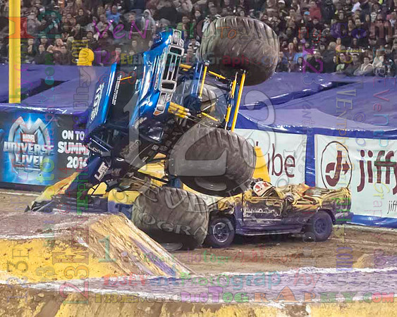 2014-01-25 MONSTER JAM® @ Anaheim #2 Angel Stadium