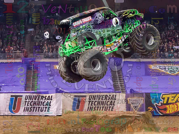 2015-01-17 MONSTER JAM® @ Petco Park, San Diego, CA
