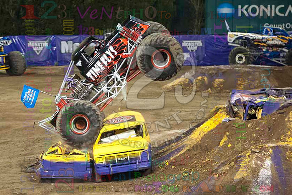 2014-01-25 MONSTER JAM® @ Anaheim #2 Angel Stadium