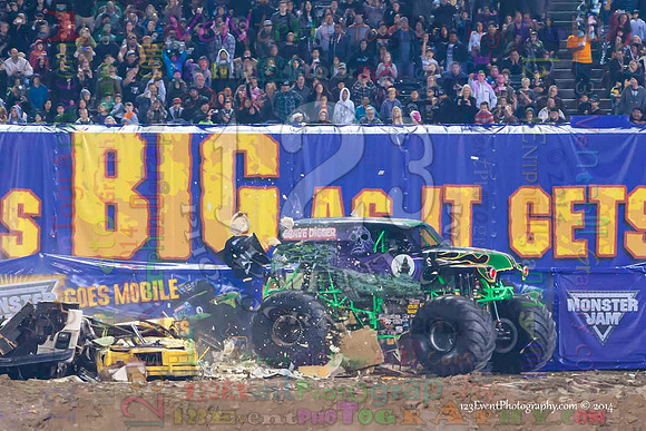 2014-01-11 MONSTER JAM® @ Anaheim Angel Stadium