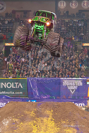 2014-01-11 MONSTER JAM® @ Anaheim Angel Stadium