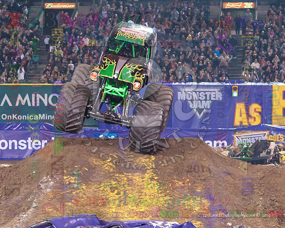 2014-01-11 MONSTER JAM® @ Anaheim Angel Stadium