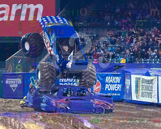 2014-01-11 MONSTER JAM® @ Anaheim Angel Stadium