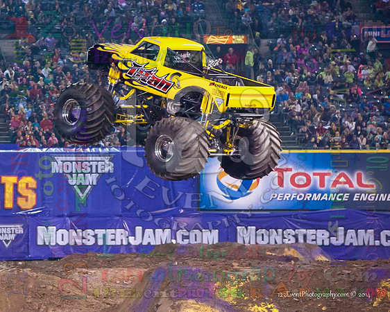 2014-01-11 MONSTER JAM® @ Anaheim Angel Stadium