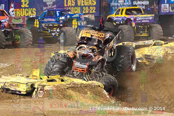 2014-01-18 MONSTER JAM® @ Qualcomm Stadium