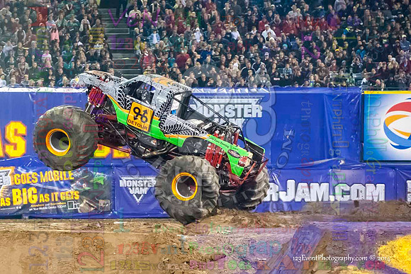 2014-01-11 MONSTER JAM® @ Anaheim Angel Stadium