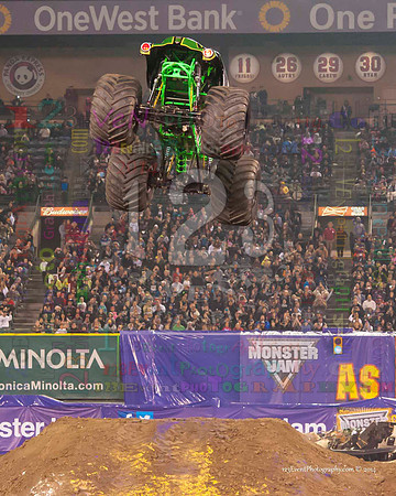 2014-01-11 MONSTER JAM® @ Anaheim Angel Stadium
