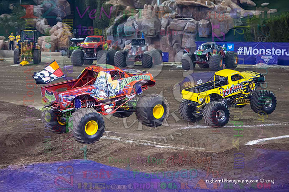 2014-01-11 MONSTER JAM® @ Anaheim Angel Stadium
