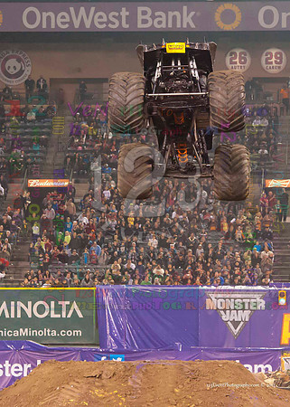 2014-01-11 MONSTER JAM® @ Anaheim Angel Stadium