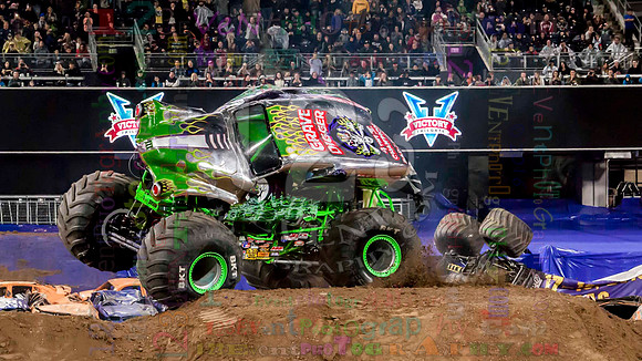 2016-01-23 MONSTER JAM® @ Petco Park San Diego #1