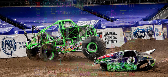 2016-01-23 MONSTER JAM® @ Petco Park San Diego #1