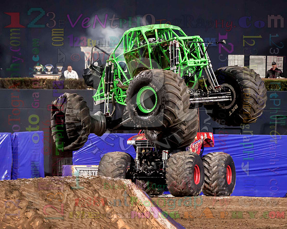 2016-01-23 MONSTER JAM® @ Petco Park San Diego #1