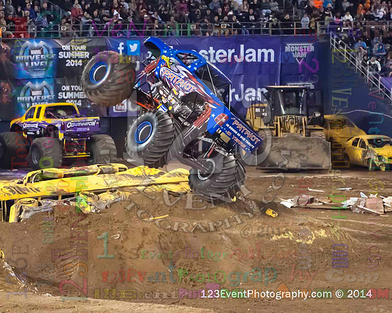2014-01-18 MONSTER JAM® @ Qualcomm Stadium