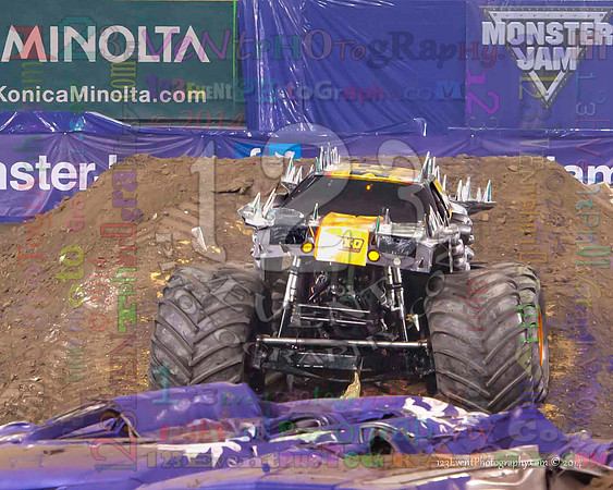 2014-01-11 MONSTER JAM® @ Anaheim Angel Stadium