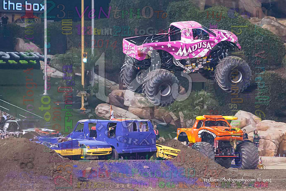2014-01-11 MONSTER JAM® @ Anaheim Angel Stadium
