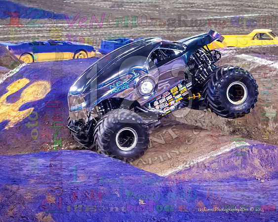 2014-01-11 MONSTER JAM® @ Anaheim Angel Stadium
