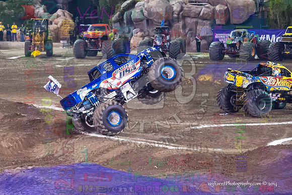 2014-01-11 MONSTER JAM® @ Anaheim Angel Stadium