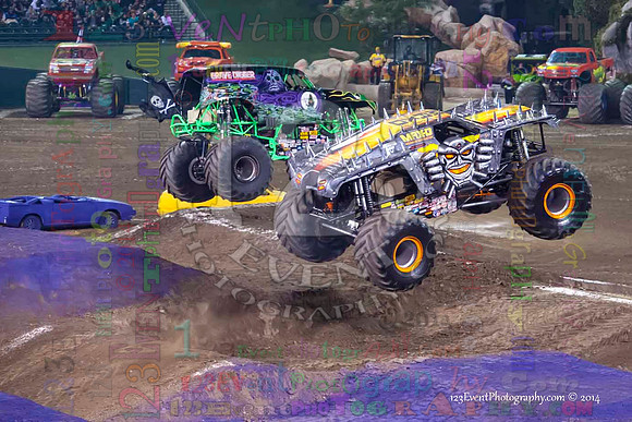 2014-01-11 MONSTER JAM® @ Anaheim Angel Stadium
