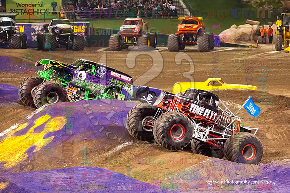 2014-01-11 MONSTER JAM® @ Anaheim Angel Stadium