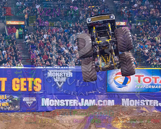 2014-01-11 MONSTER JAM® @ Anaheim Angel Stadium