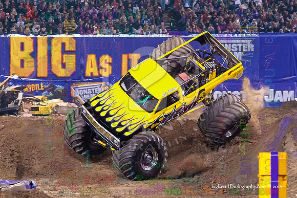 2014-01-11 MONSTER JAM® @ Anaheim Angel Stadium