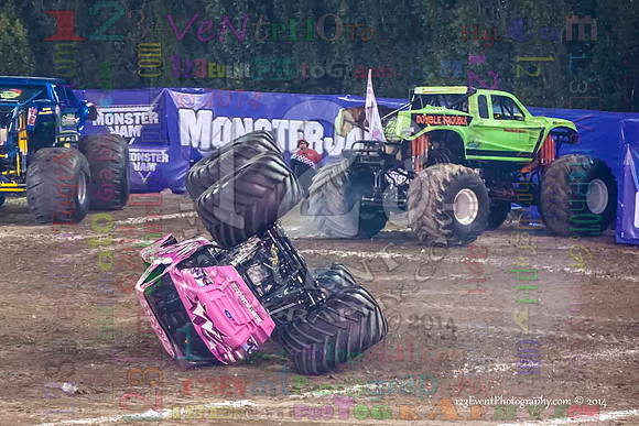 2014-01-11 MONSTER JAM® @ Anaheim Angel Stadium