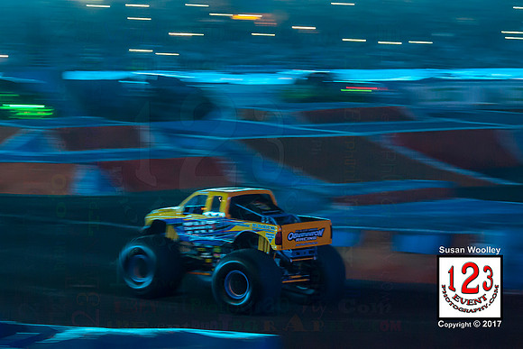 2017-01-14 MONSTER JAM® Anaheim #1