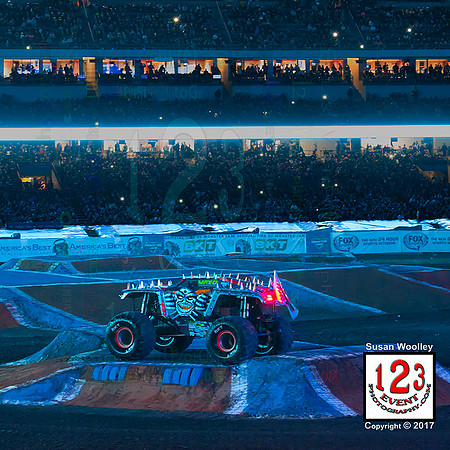 2017-01-14 MONSTER JAM® Anaheim #1