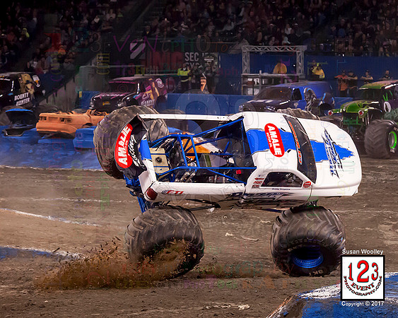 2017-01-14 MONSTER JAM® Anaheim #1