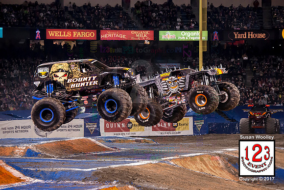 2017-01-14 MONSTER JAM® Anaheim #1