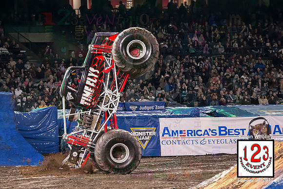 2017-01-14 MONSTER JAM® Anaheim #1