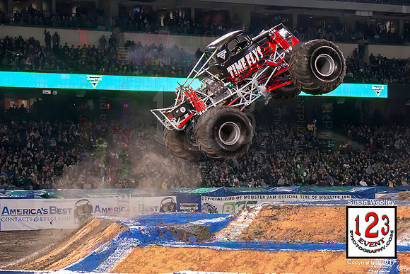 2017-01-14 MONSTER JAM® Anaheim #1
