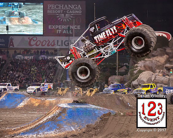 2017-01-14 MONSTER JAM® Anaheim #1
