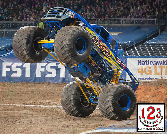 2017-01-21 MONSTER JAM® San Diego #1