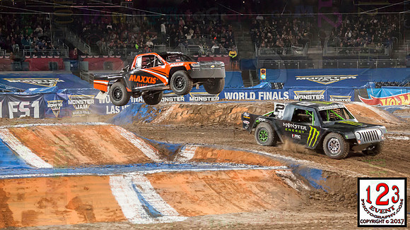2017-01-21 MONSTER JAM® San Diego #1