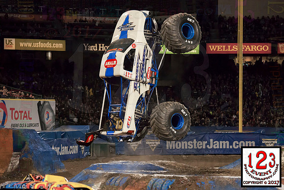 2017-01-28 MONSTER JAM® Anaheim #2