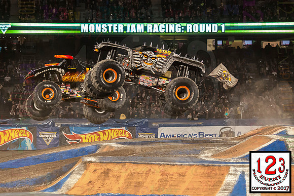 2017-01-28 MONSTER JAM® Anaheim #2