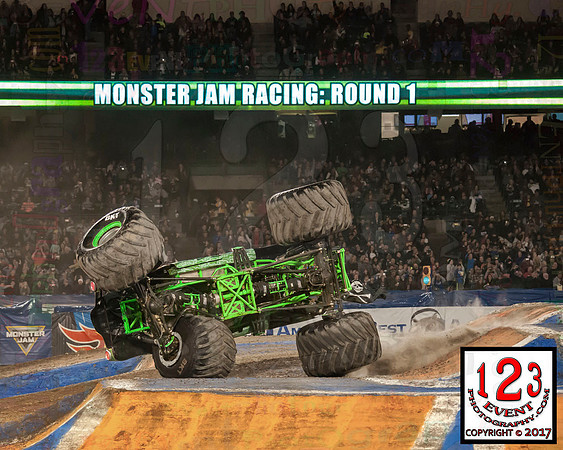 2017-01-28 MONSTER JAM® Anaheim #2