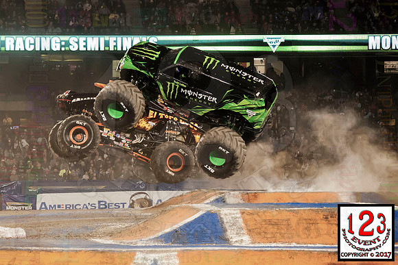 2017-01-28 MONSTER JAM® Anaheim #2