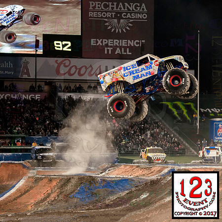 2017-01-28 MONSTER JAM® Anaheim #2