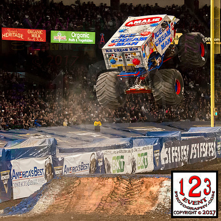 2017-01-28 MONSTER JAM® Anaheim #2