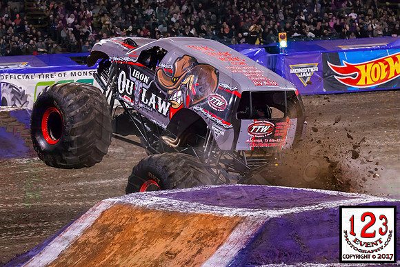 2017-02-11 MONSTER JAM® Anaheim #3