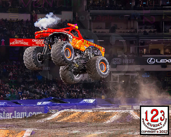 2017-02-11 MONSTER JAM® Anaheim #3