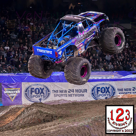 2017-02-11 MONSTER JAM® Anaheim #3