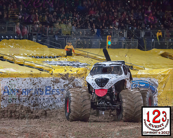 2017-02-18 MONSTER JAM® San Diego #2