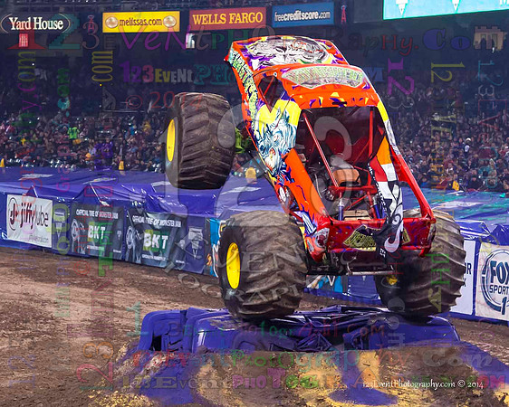 2014-01-11 MONSTER JAM® @ Anaheim Angel Stadium