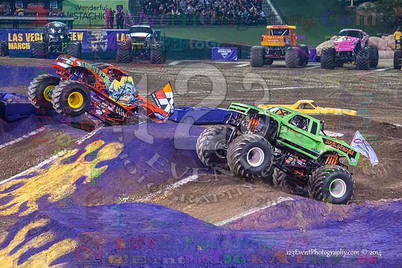 2014-01-11 MONSTER JAM® @ Anaheim Angel Stadium